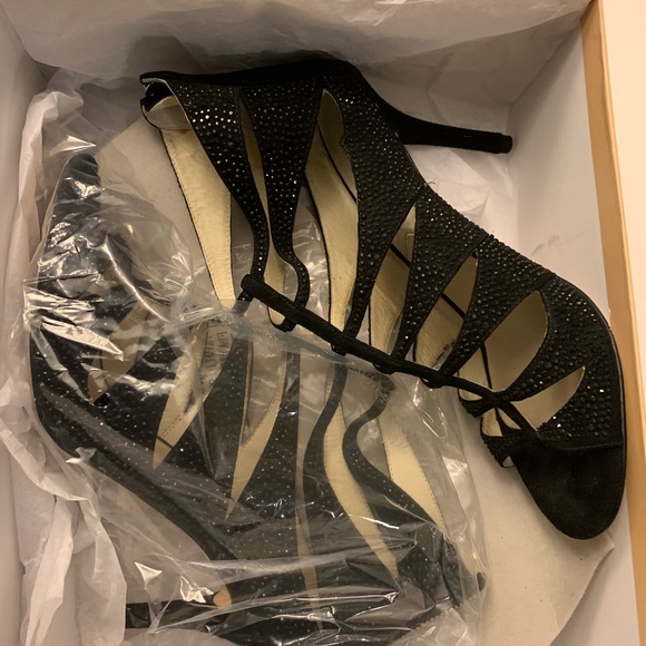 Shoes - Picture 2 of 3